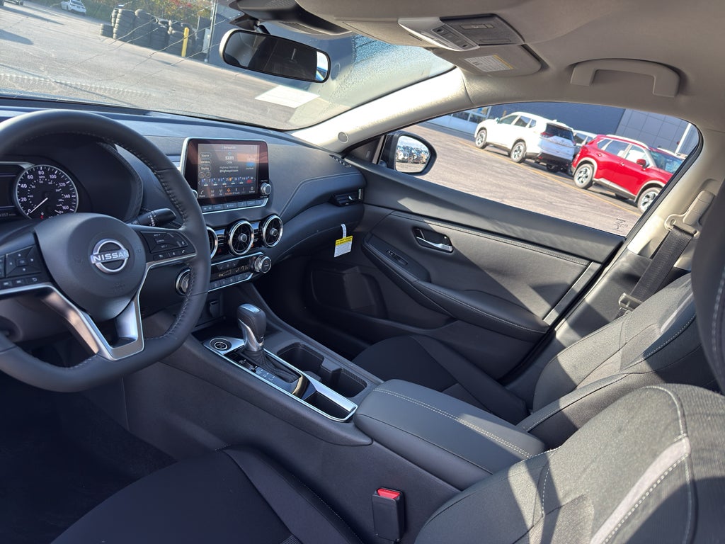 2025 Nissan Sentra SV CVT