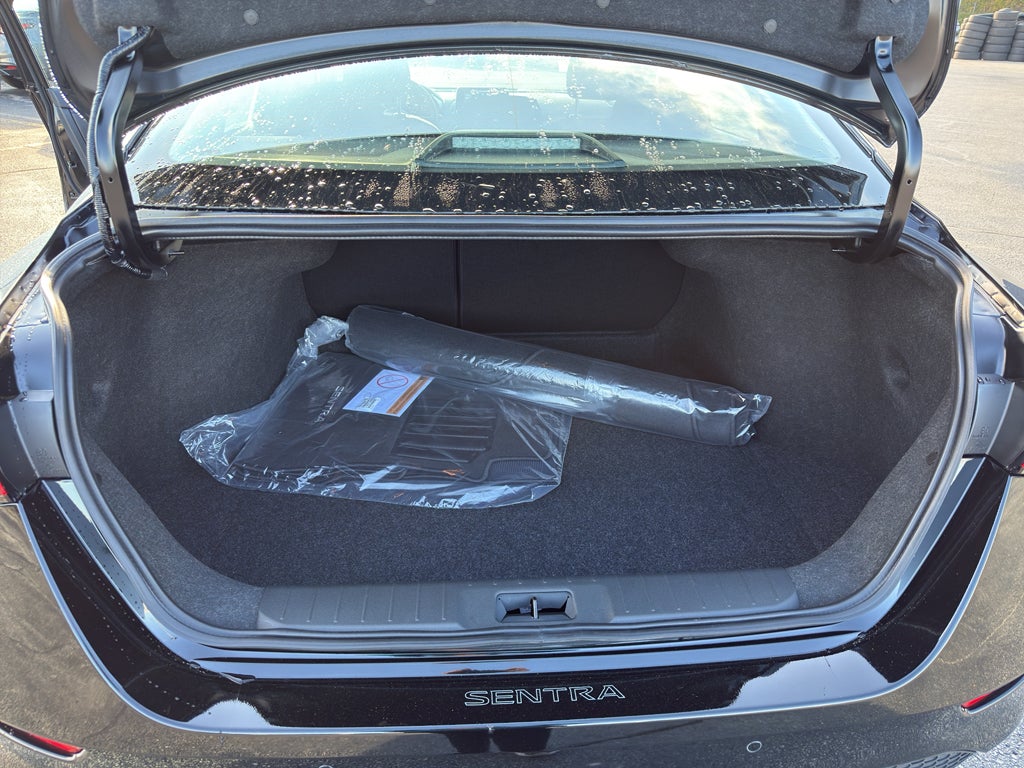 2025 Nissan Sentra SV CVT