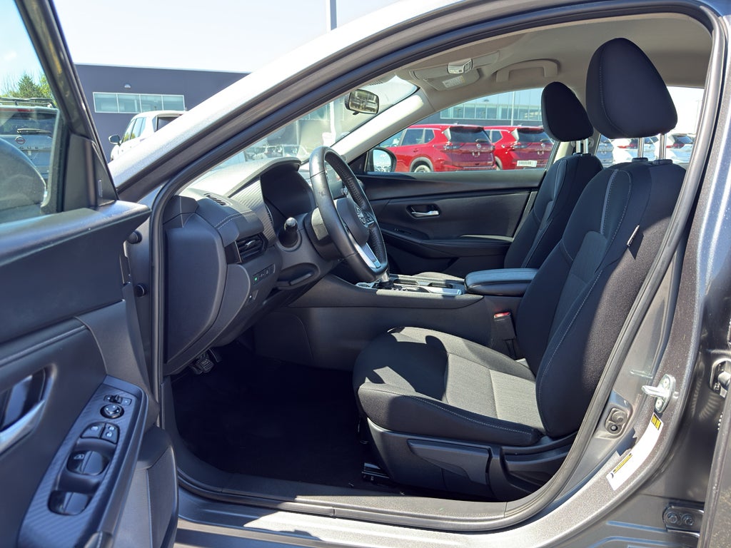 2024 Nissan Sentra SV CVT