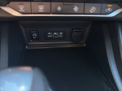 2024 Nissan Sentra SV CVT