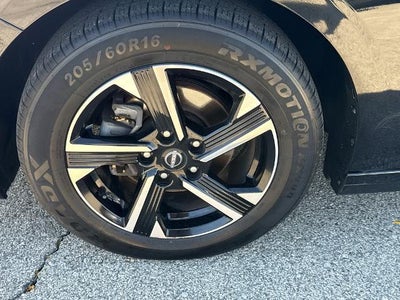 2024 Nissan Sentra SV CVT