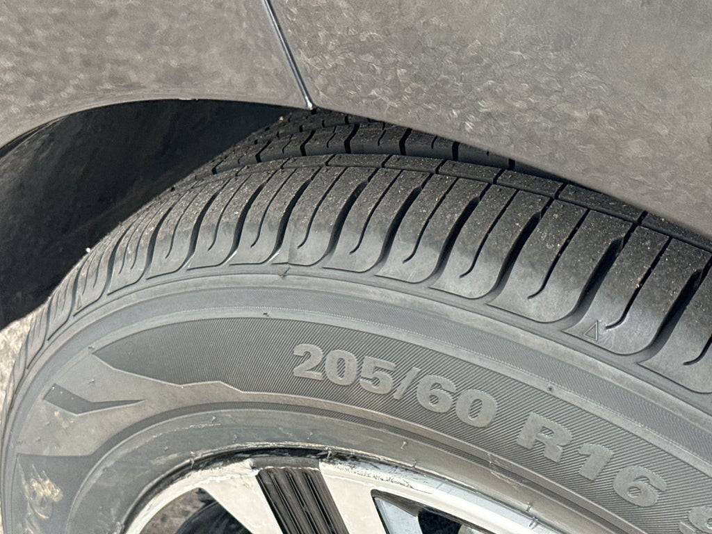 2024 Nissan Sentra SV CVT