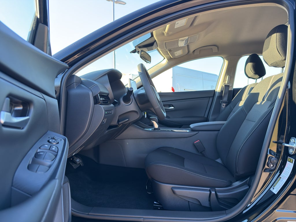 2025 Nissan Sentra SV CVT