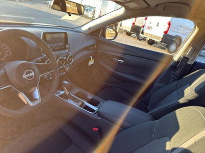 2025 Nissan Sentra SV CVT