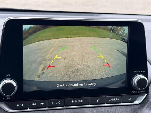 2023 Nissan Sentra SV CVT