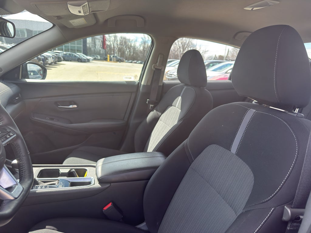 2024 Nissan Sentra SV CVT