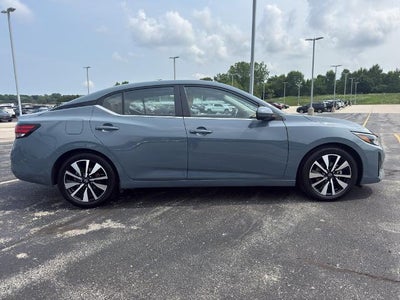 2025 Nissan Sentra SV CVT