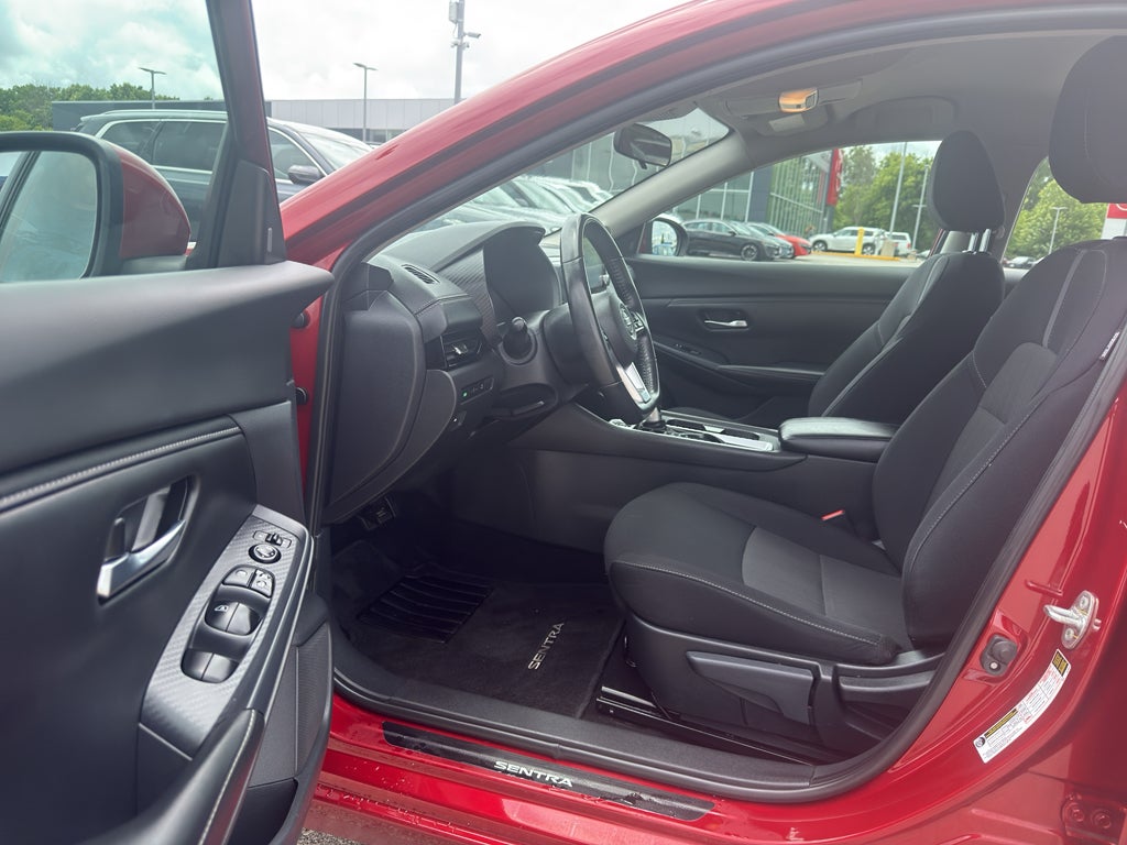 2023 Nissan Sentra SV CVT