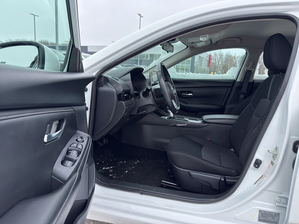 2024 Nissan Sentra SV CVT