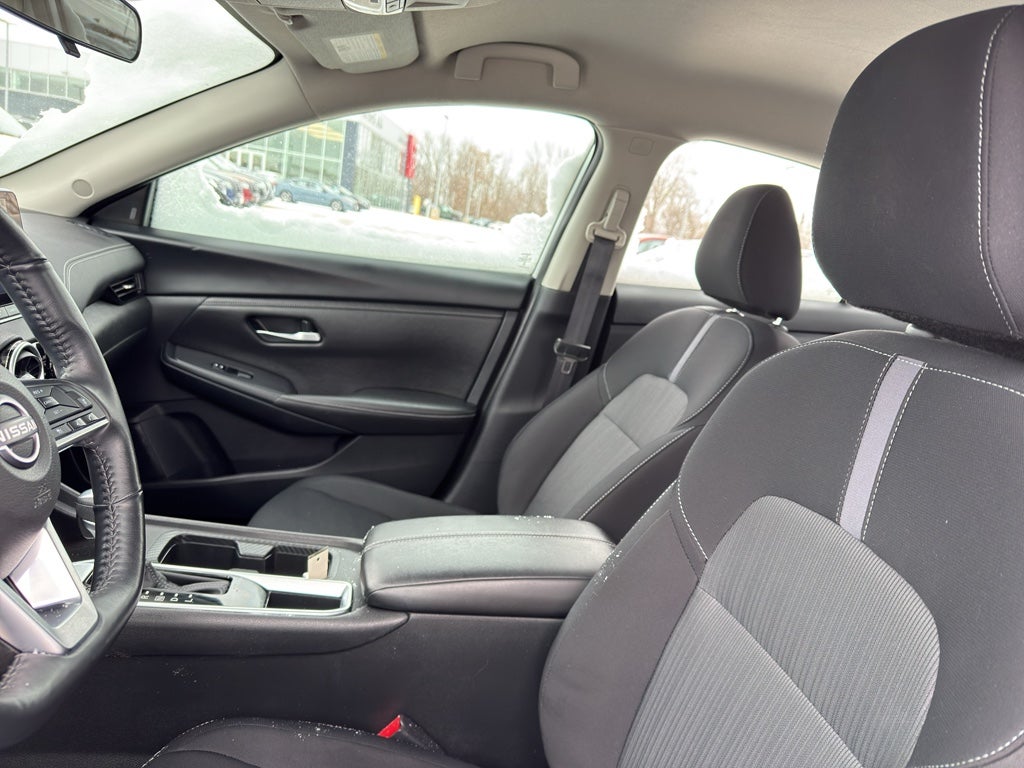 2024 Nissan Sentra SV CVT