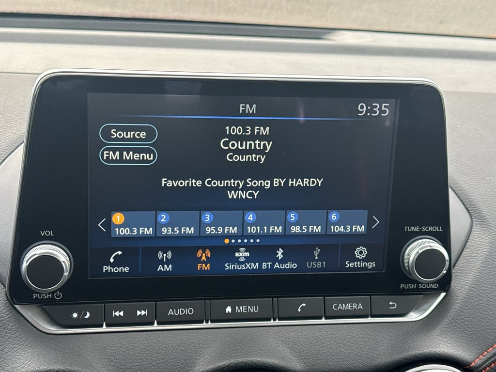 2025 Nissan Sentra SR CVT