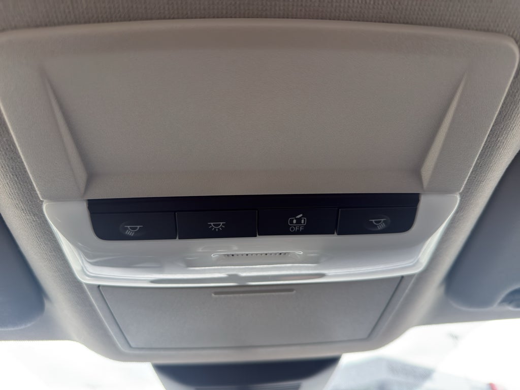 2025 Nissan Sentra SR CVT