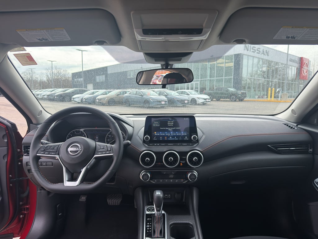 2025 Nissan Sentra SR CVT