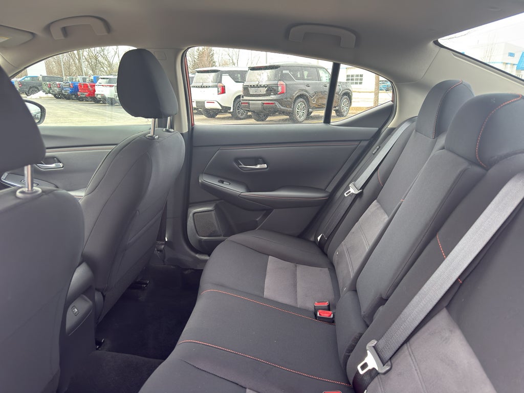 2025 Nissan Sentra SR CVT