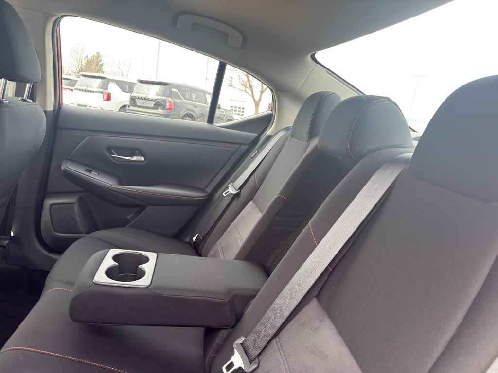 2025 Nissan Sentra SR CVT