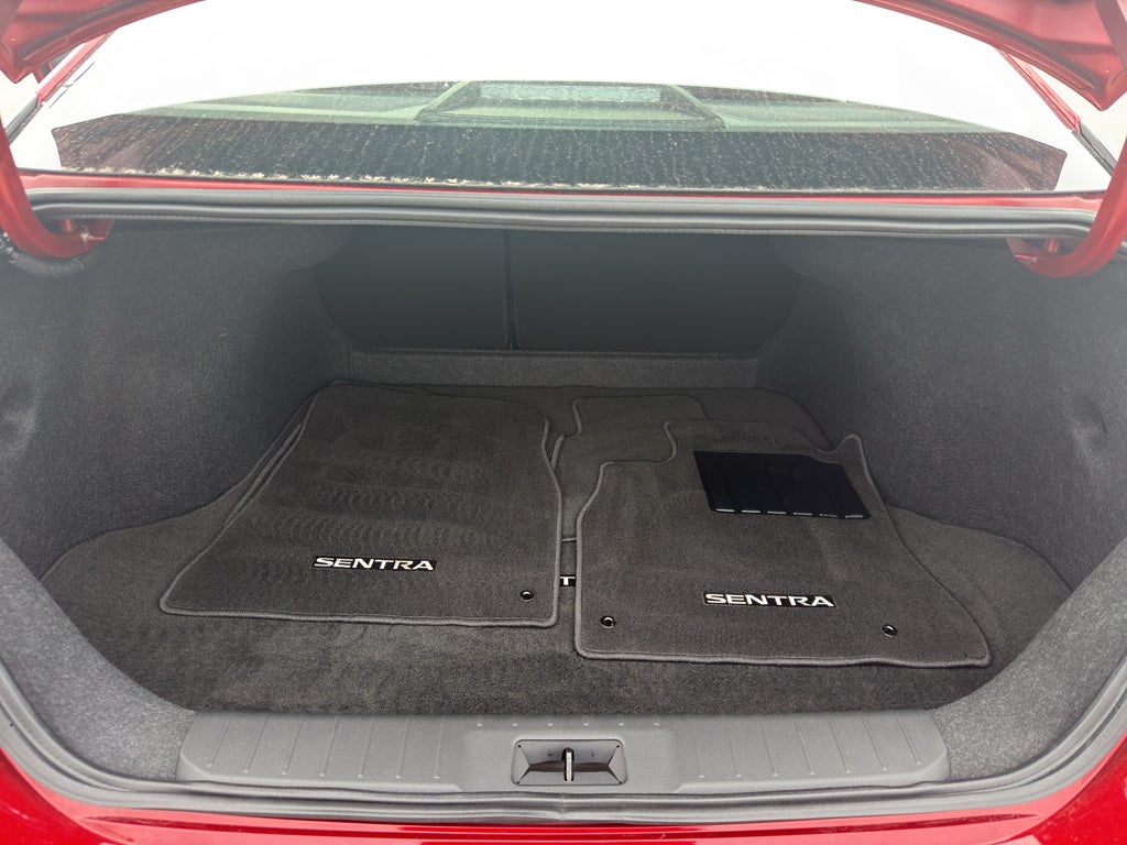 2025 Nissan Sentra SR CVT