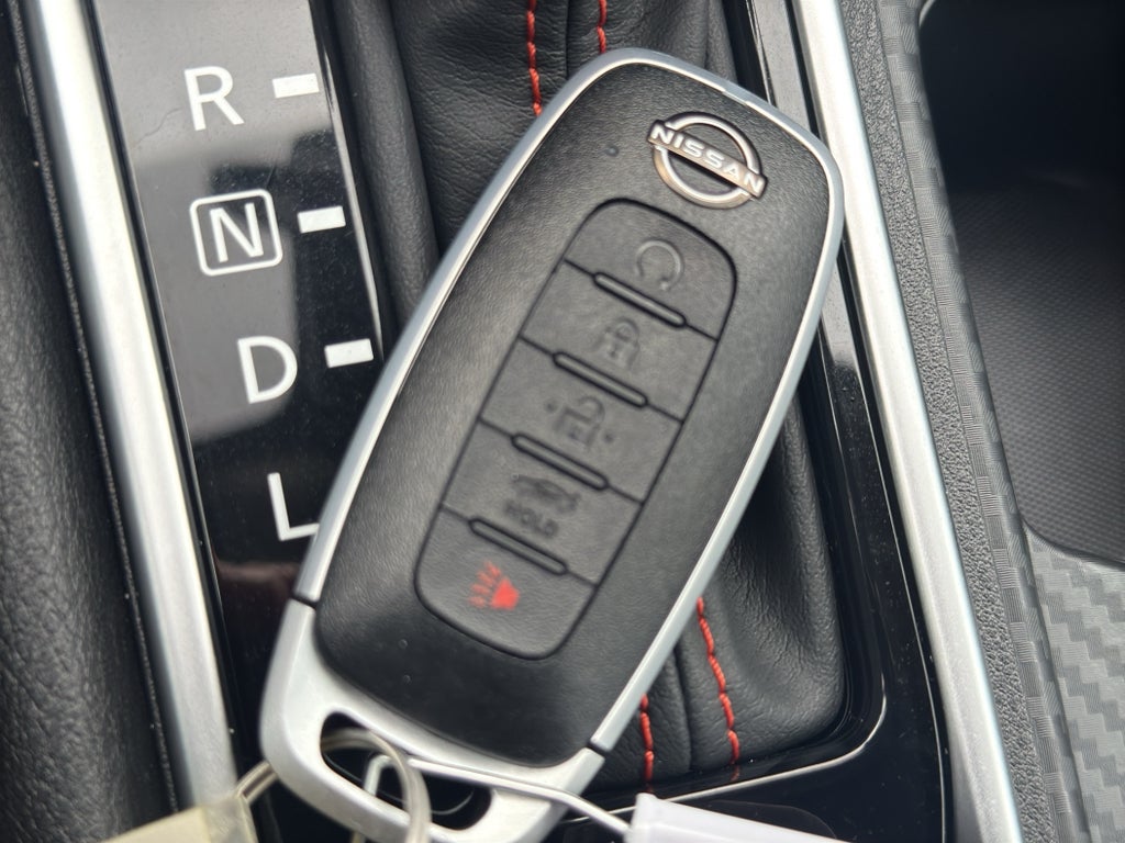 2025 Nissan Sentra SR CVT