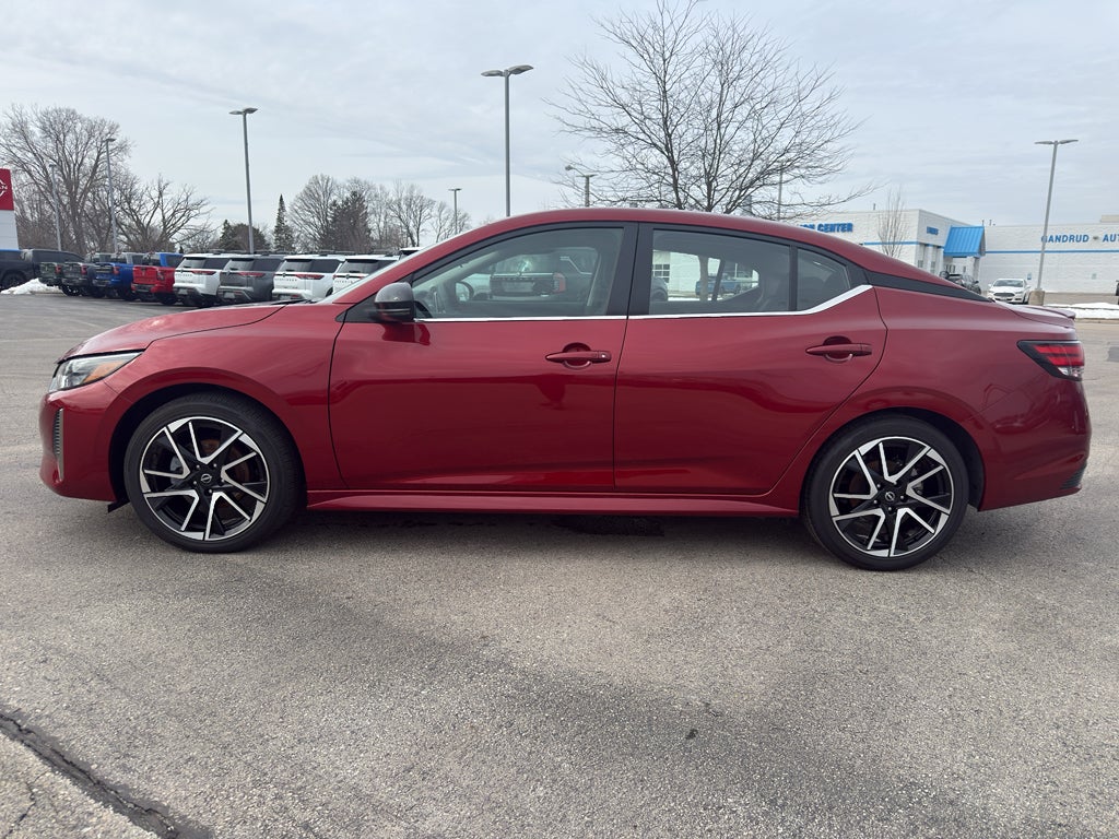 2025 Nissan Sentra SR CVT