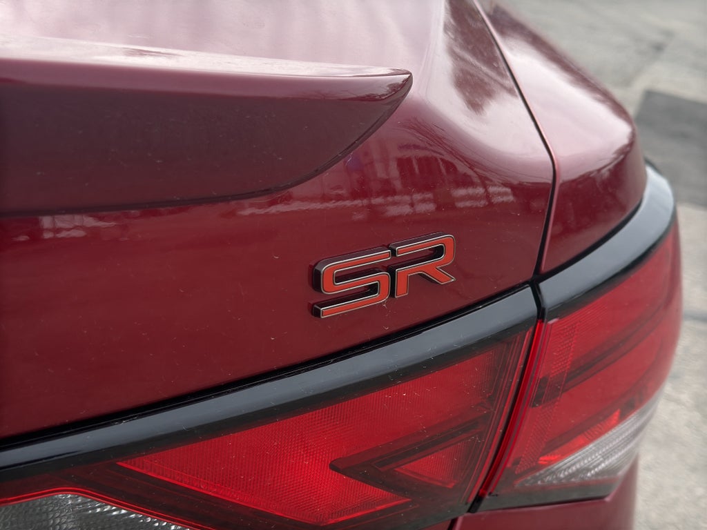 2025 Nissan Sentra SR CVT