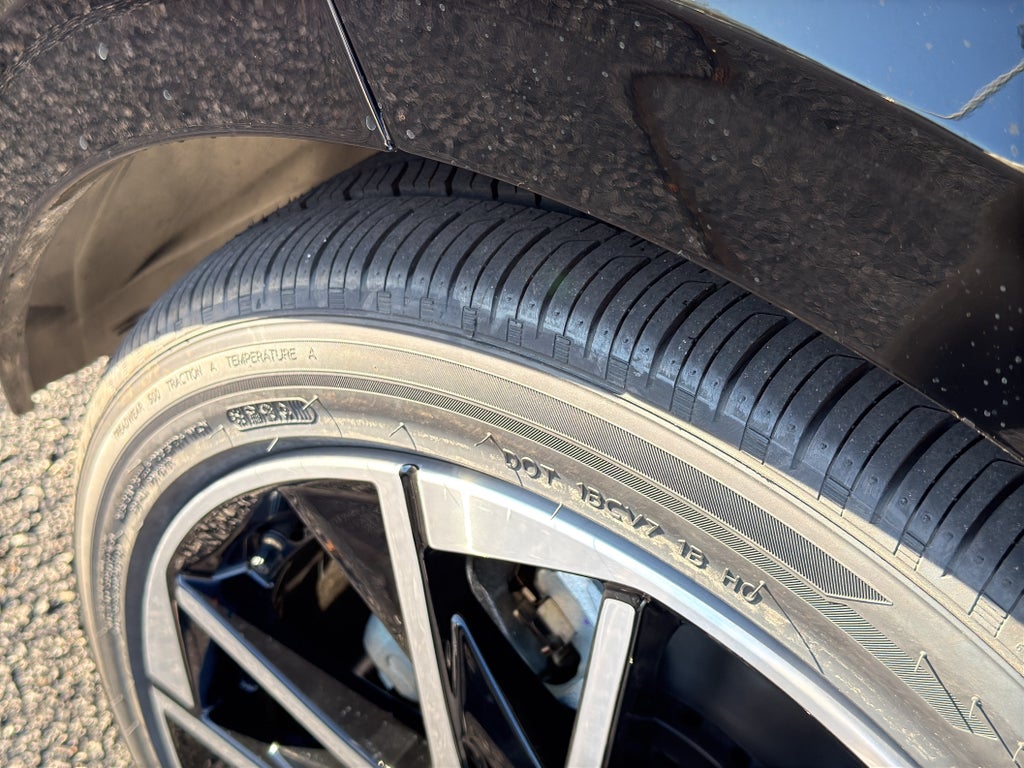 2025 Nissan Sentra SR CVT