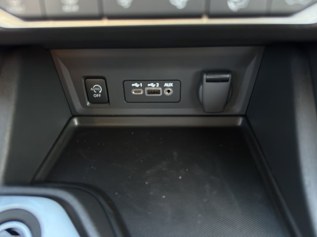 2025 Nissan Sentra SR CVT