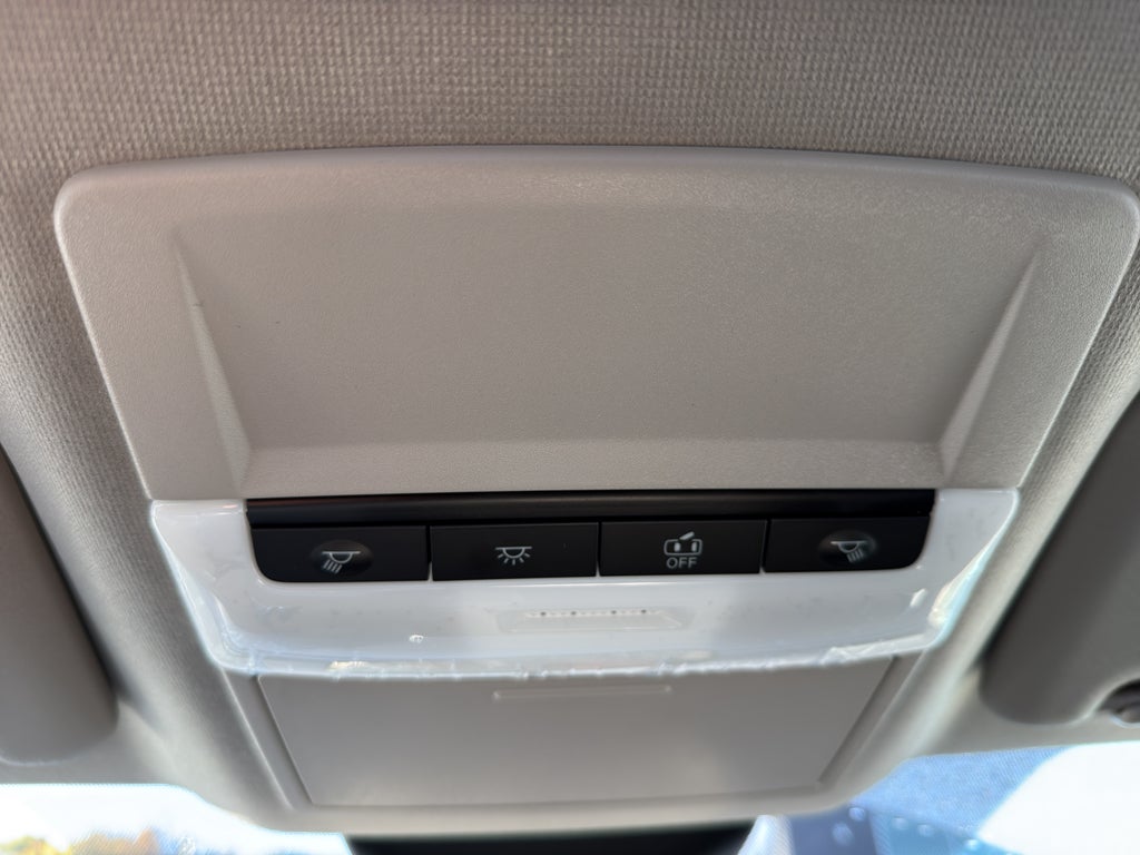 2025 Nissan Sentra SR CVT