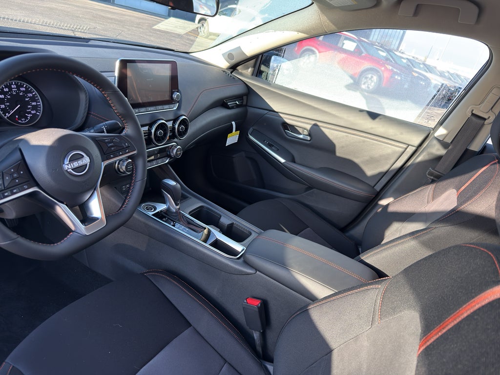 2025 Nissan Sentra SR CVT