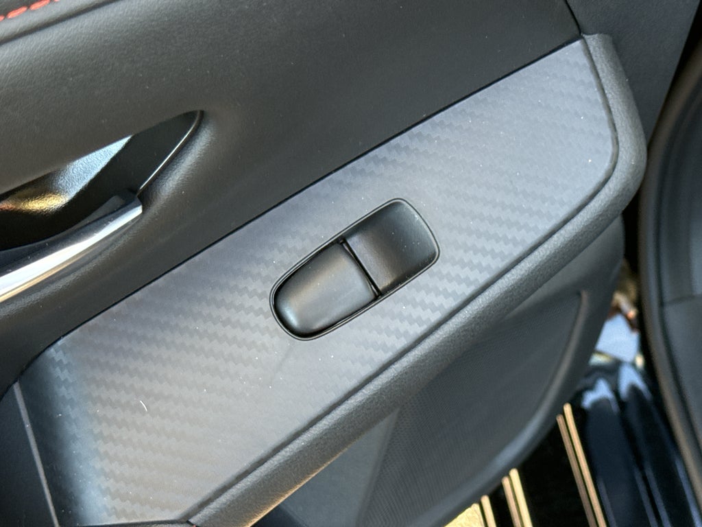 2025 Nissan Sentra SR CVT