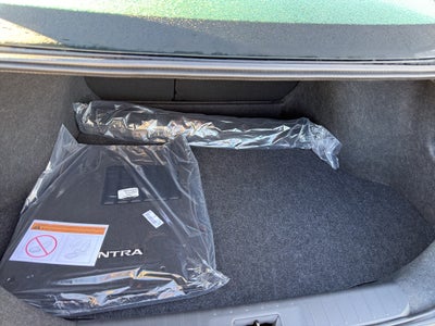 2025 Nissan Sentra SR CVT