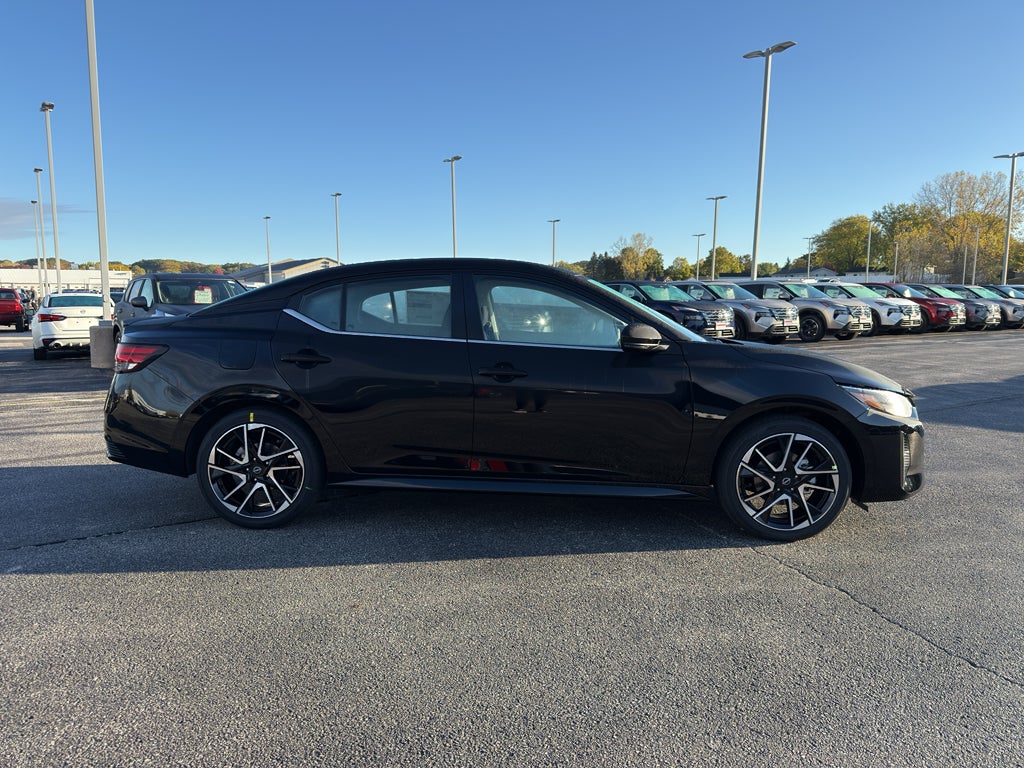 2025 Nissan Sentra SR CVT
