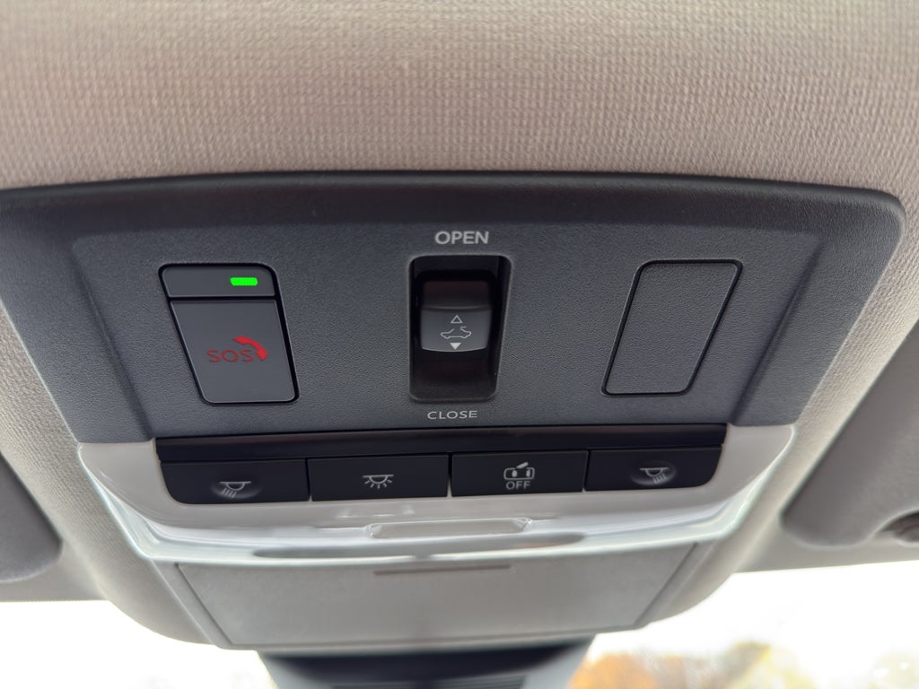 2025 Nissan Sentra SR CVT