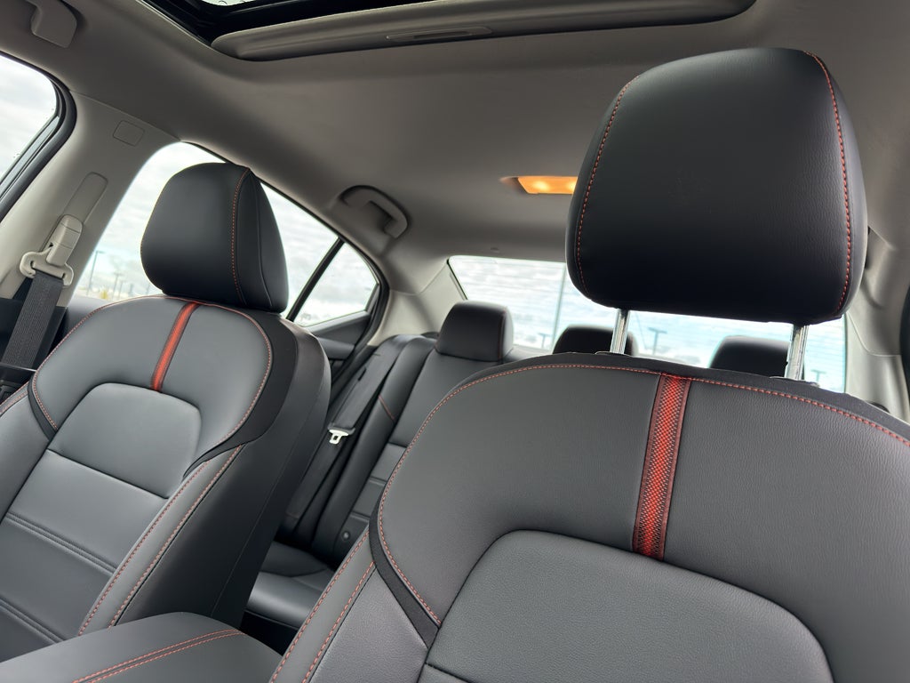 2025 Nissan Sentra SR CVT