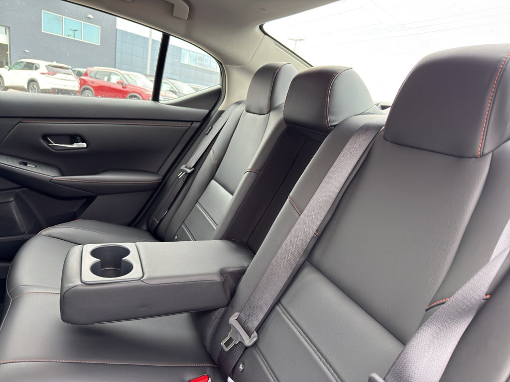 2025 Nissan Sentra SR CVT