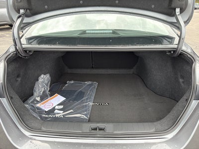 2025 Nissan Sentra SR CVT