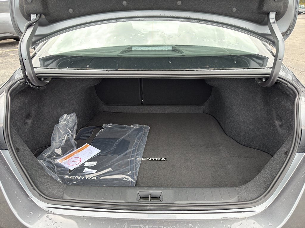 2025 Nissan Sentra SR CVT