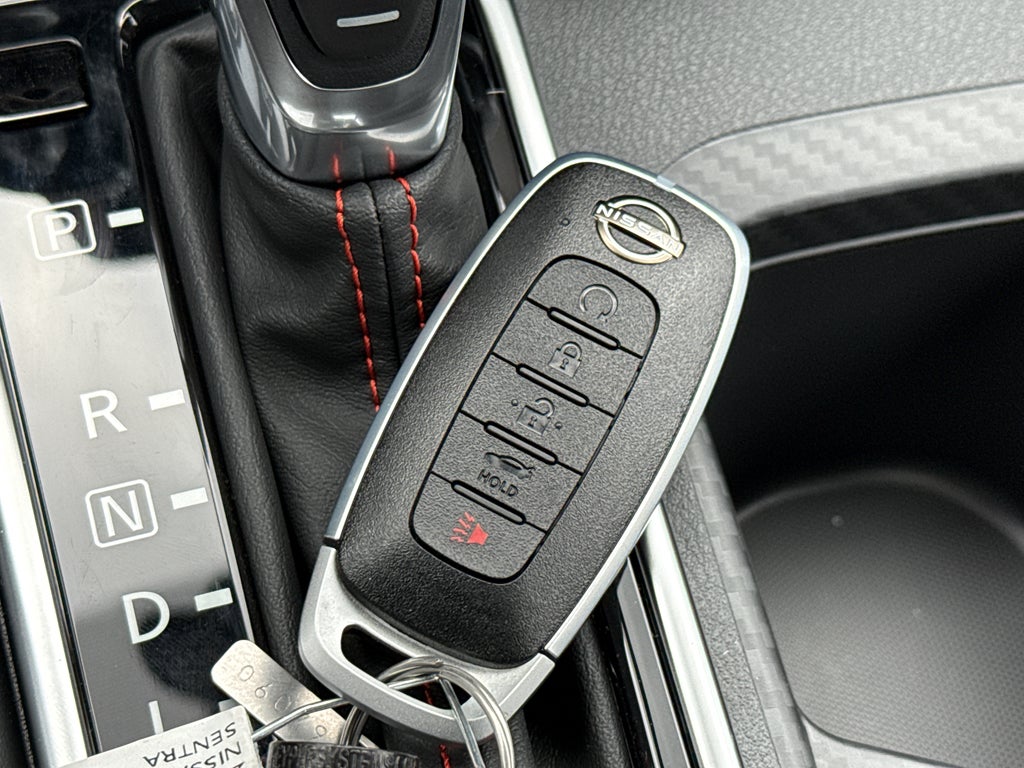2025 Nissan Sentra SR CVT