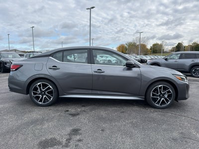 2025 Nissan Sentra SR CVT
