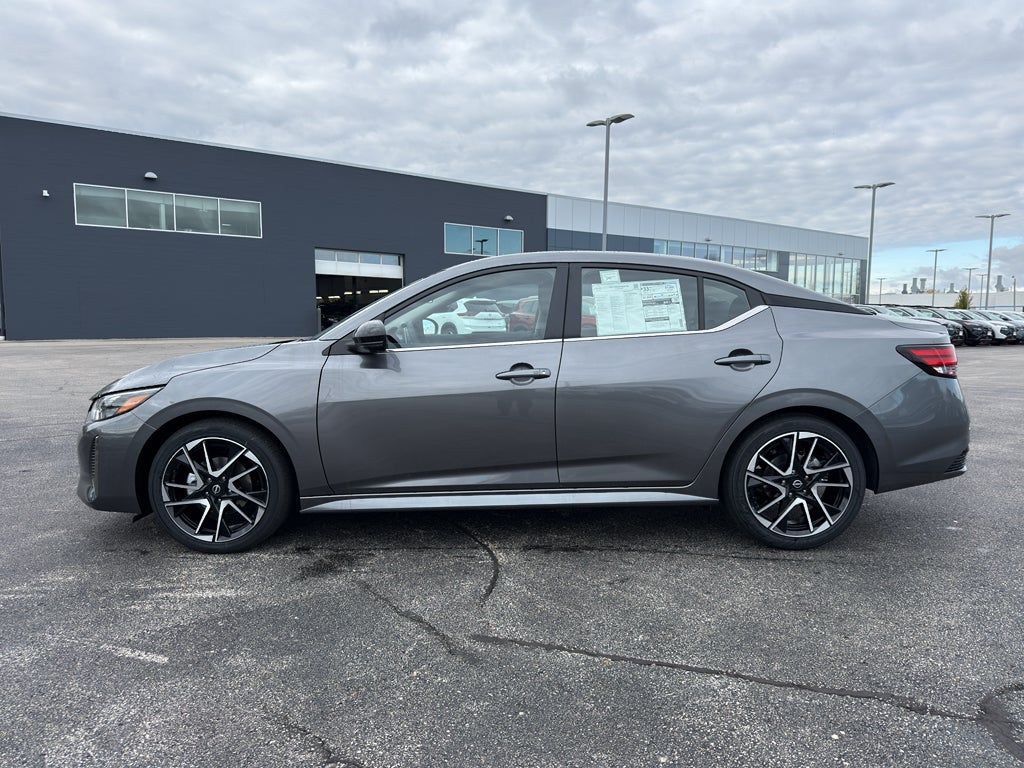 2025 Nissan Sentra SR CVT