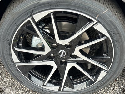 2025 Nissan Sentra SR CVT