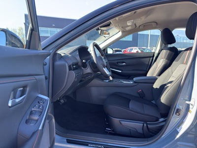 2025 Nissan Sentra SR CVT