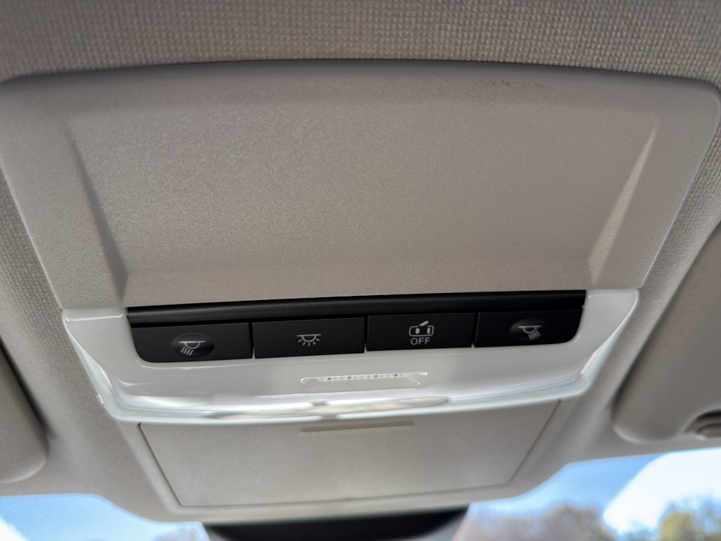 2025 Nissan Sentra SR CVT