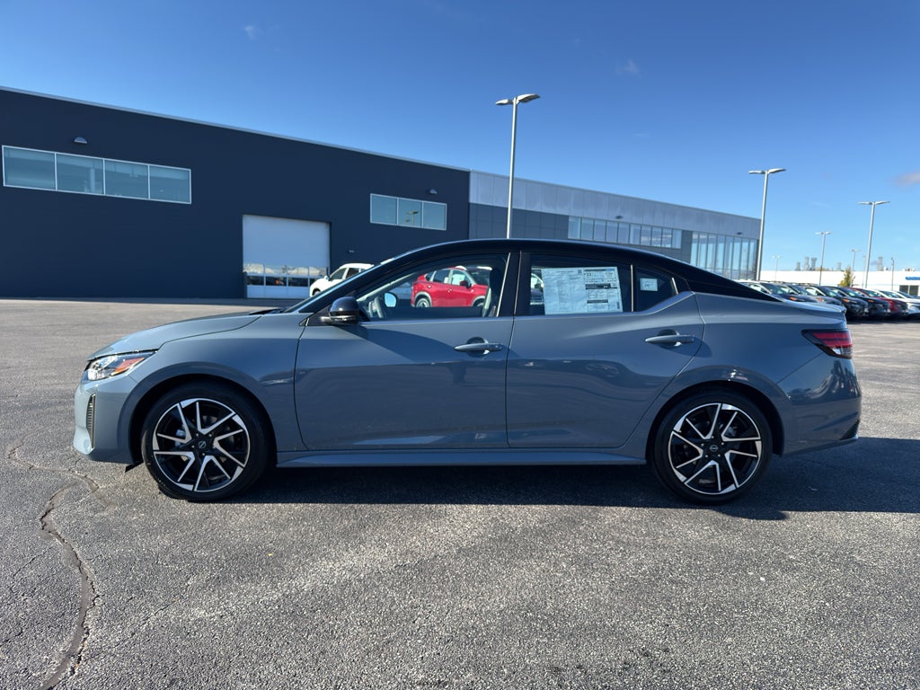 2025 Nissan Sentra SR CVT