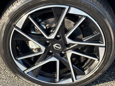 2025 Nissan Sentra SR CVT