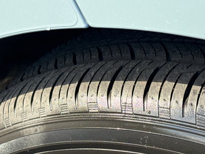 2025 Nissan Sentra SR CVT