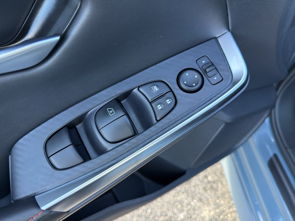 2025 Nissan Sentra SR CVT