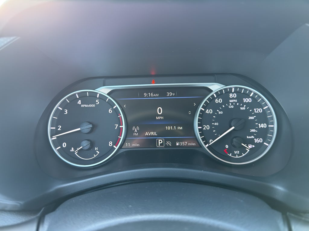 2025 Nissan Sentra SR CVT