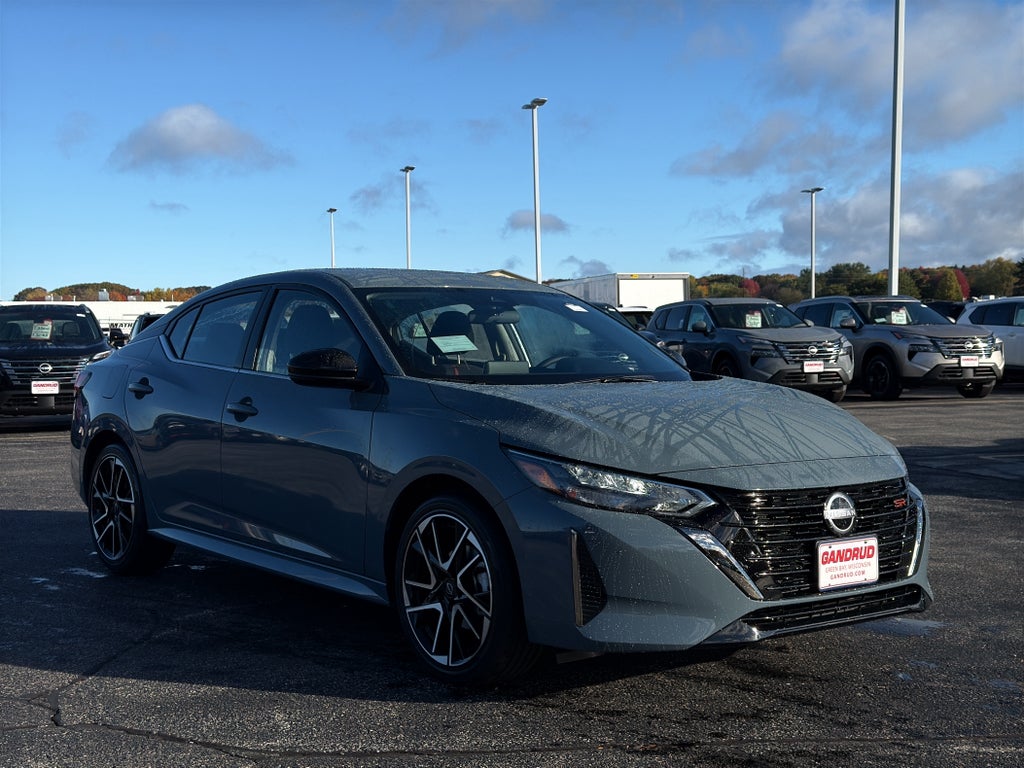 2025 Nissan Sentra SR CVT