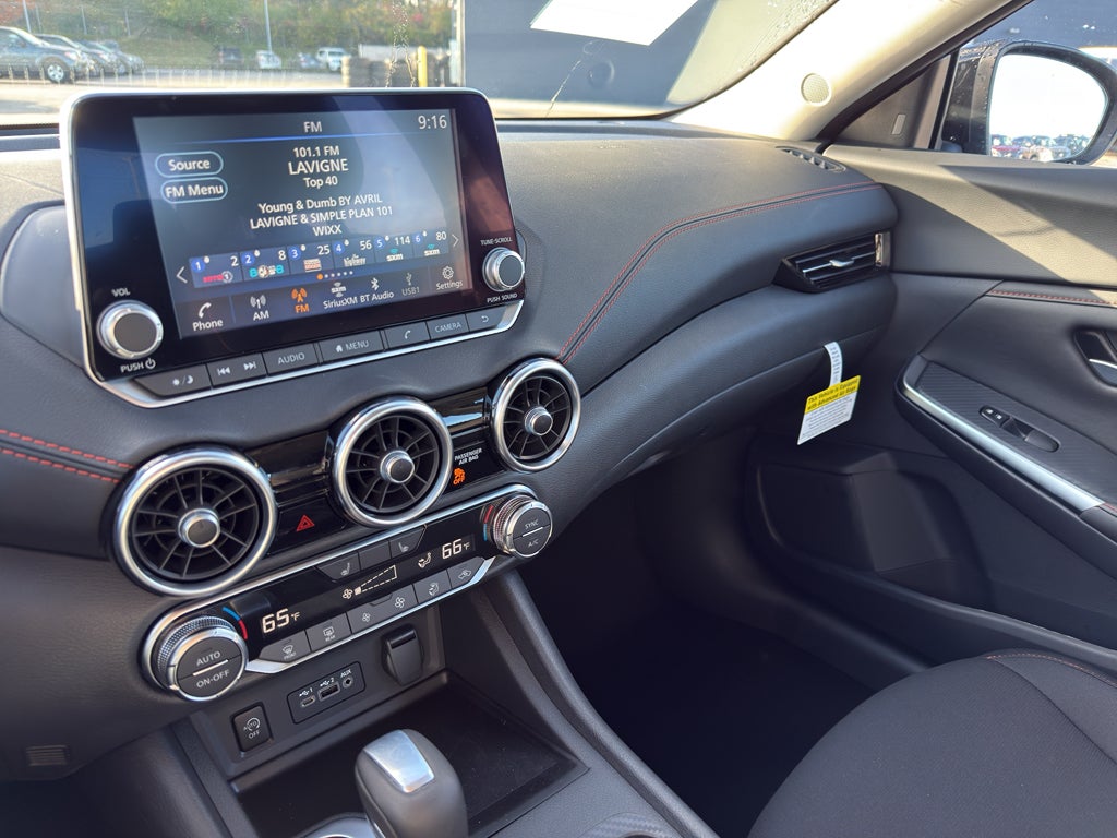 2025 Nissan Sentra SR CVT