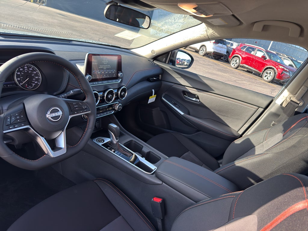 2025 Nissan Sentra SR CVT