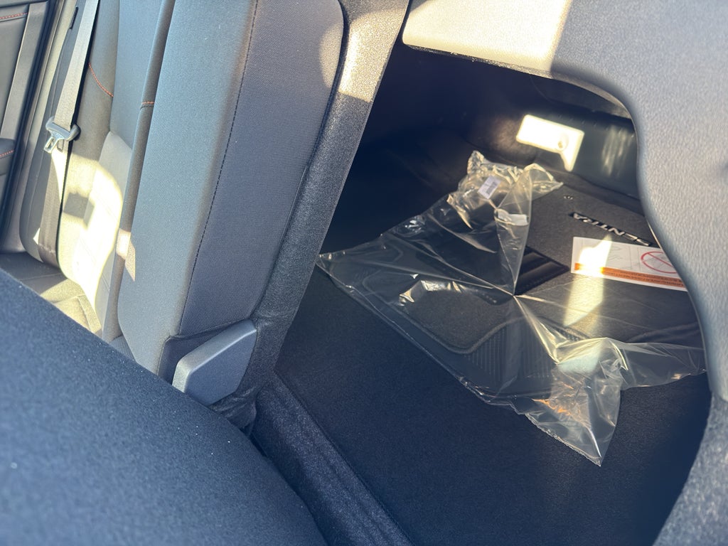 2025 Nissan Sentra SR CVT